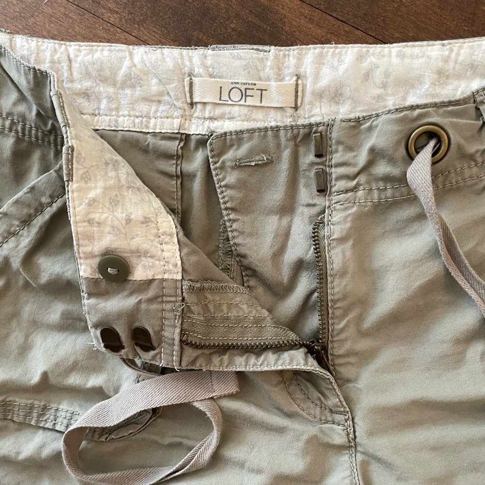 ✅EUC LOFT Drawstring Shorts - Picture 7 of 7